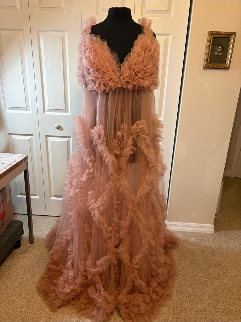 NWT Luxury Dusky Pink Tulle Maternity Gown / Photoshoot Dress – Size XL